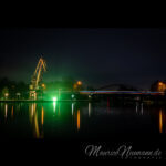 Preußenhafen mit Mohr Kran und Bebelbrücke bei Nacht