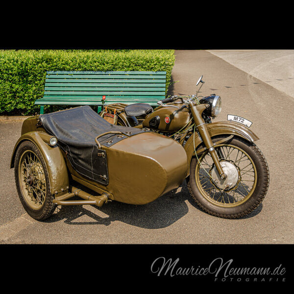 Nostalgisches Flair: IMZ-Ural M72 Motorrad mit Beiwagen